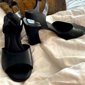 SARTO by Franco Sarto Flexa Natalie Sandal Black size 8M.